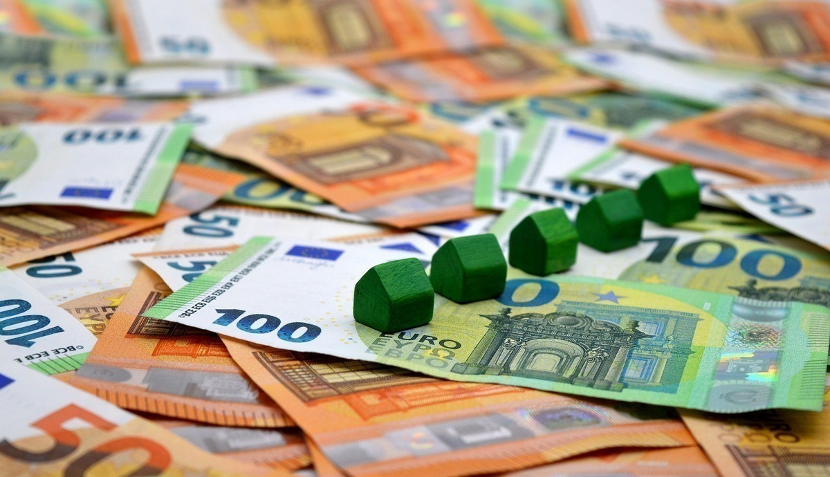 Finanzierung & Förderung in Neuss: KfW-Förderung, Wohnbauförderung im Bundesland, Zinsentwicklung und Bankenvergleich. Alles Wichtige zur Immobilienfinanzierung im Überblick.